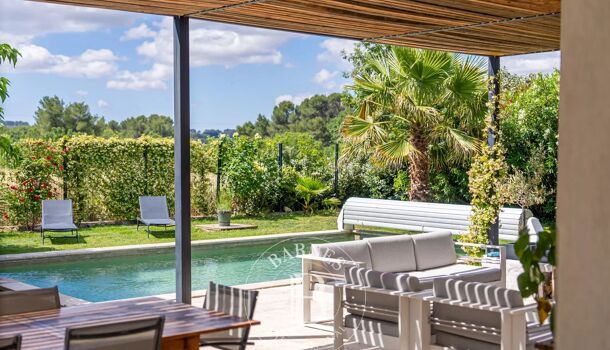 Villa / Maison 6 pièces  à vendre Aix-en-Provence 13100