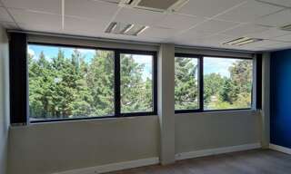 Bureau  340 m² à louer à Limas (69400)