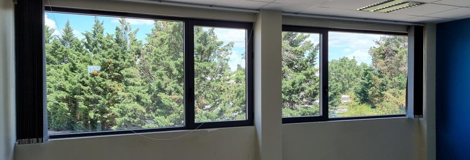 Bureau  340 m² à louer à Limas (69400)