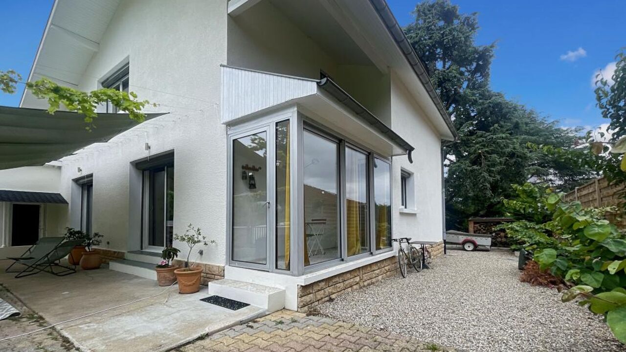 maison 5 pièces 140 m2 à vendre à Décines-Charpieu (69150)