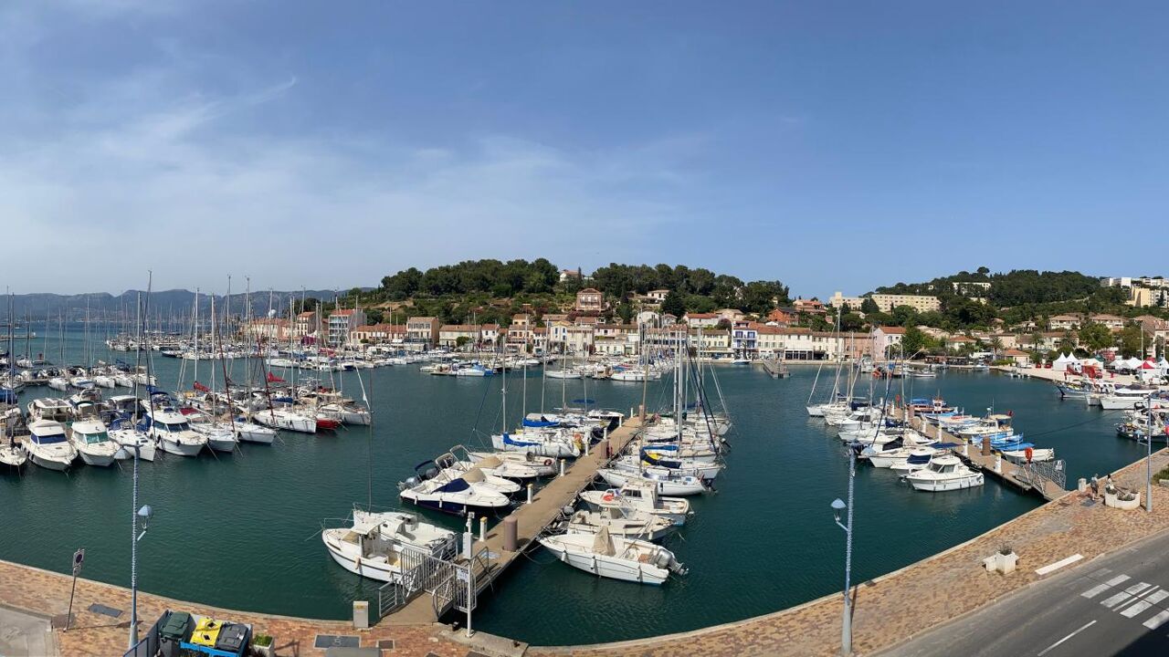 appartement 2 pièces 54 m2 à louer à Saint-Mandrier-sur-Mer (83430)