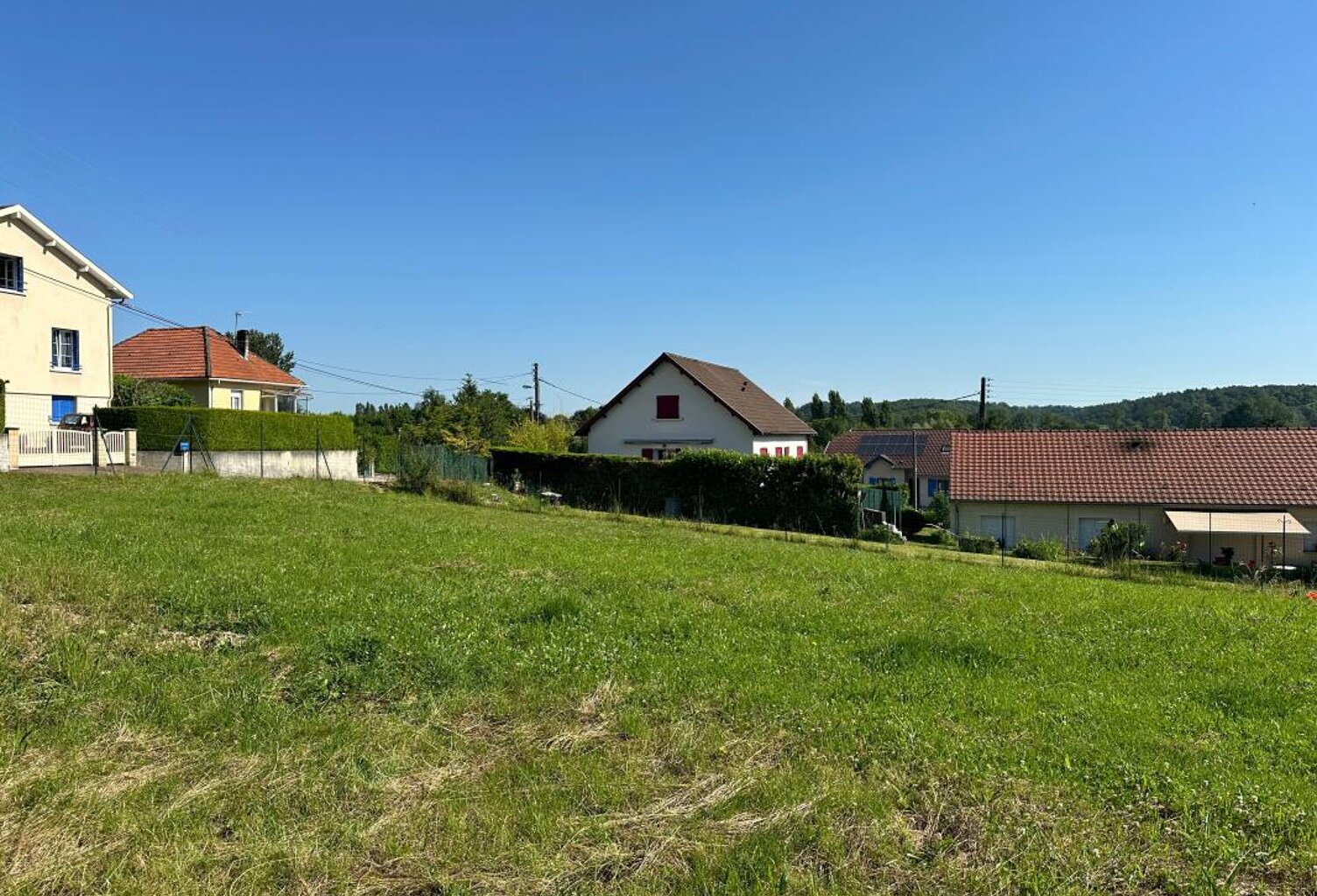 Terrain constructible À Vendre — photo 1