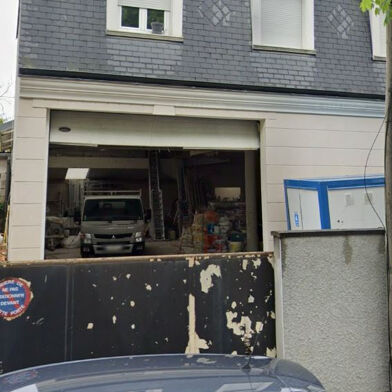 Local industriel  4320 €