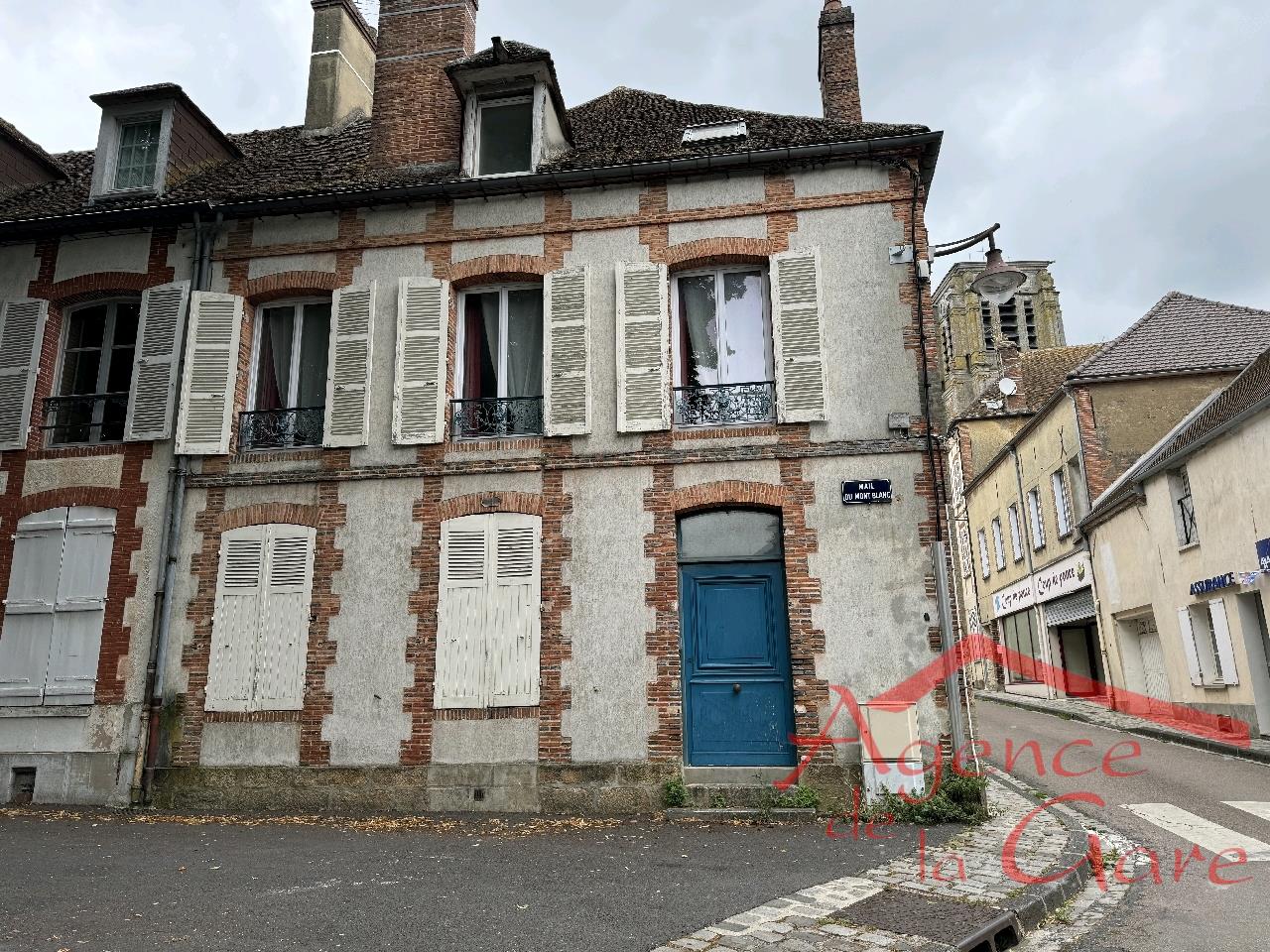 Villa / Maison 8 pièces  à vendre Sézanne 51120