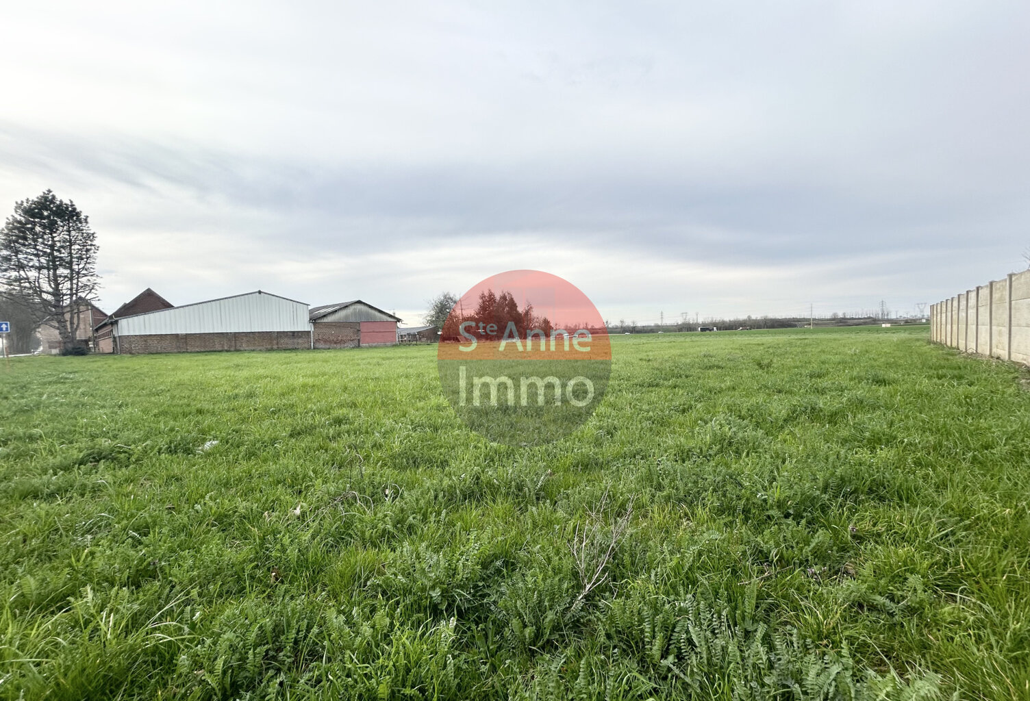 CARREPUIS - TERRAIN A BATIR DE 797m2 — photo 1
