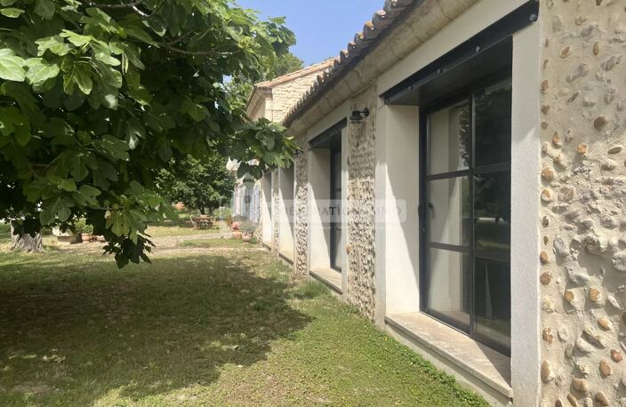 Mas 332m2 rénové à Raphèle les Arles au calme — photo 3