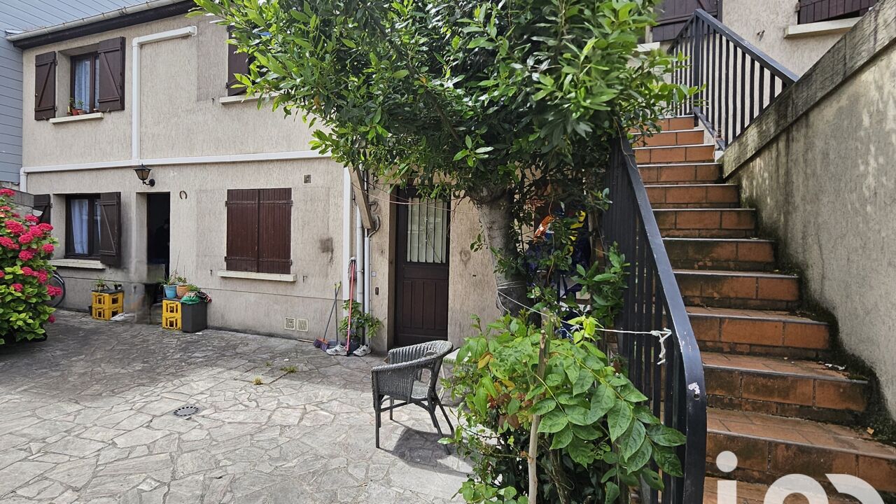 immeuble  pièces 127 m2 à vendre à La Courneuve (93120)