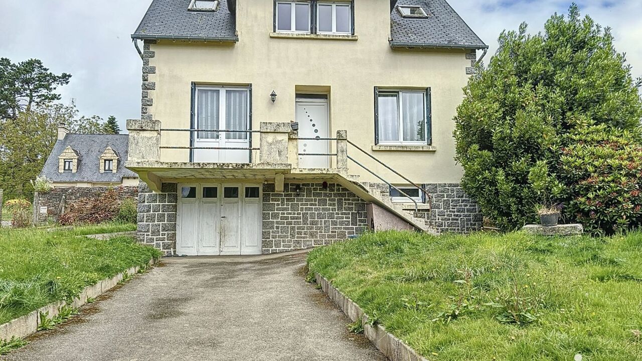 maison 5 pièces 106 m2 à vendre à Saint-Nicolas-du-Pélem (22480)