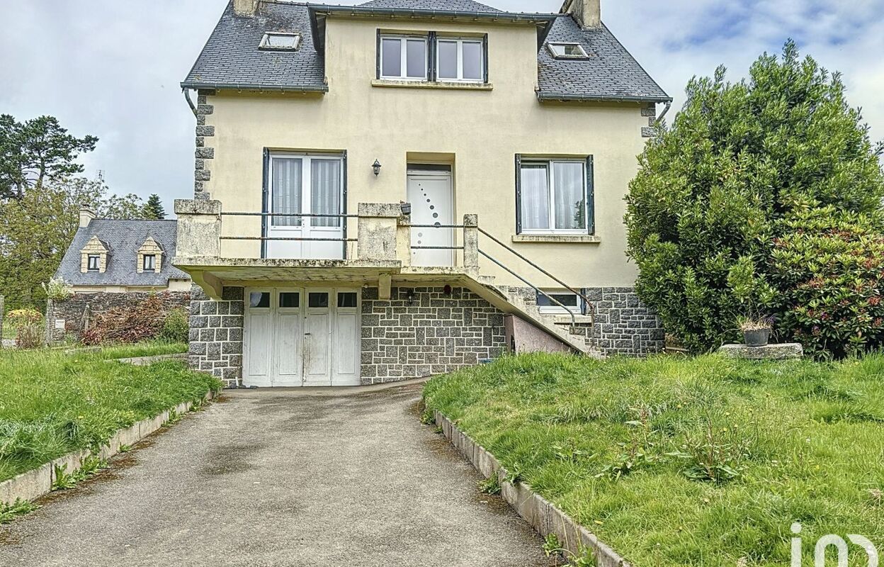 maison 5 pièces 106 m2 à vendre à Saint-Nicolas-du-Pélem (22480)