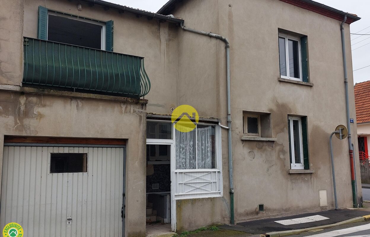 maison 4 pièces 76 m2 à vendre à Commentry (03600)