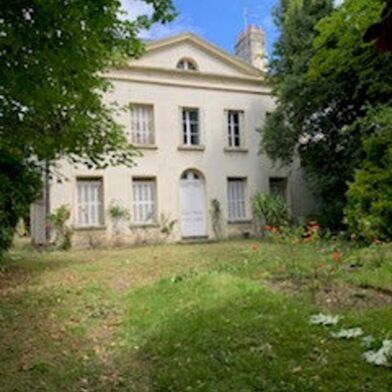 Maison 10 pièces 300 m²