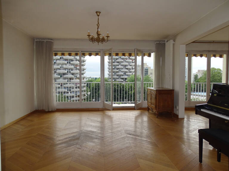 Appartement 5 pièces très lumineux en bon état à moins de 6 — photo 1