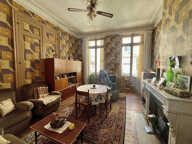 BORDEAUX CHARTRONS - LUMINEUX APPARTEMENT TYPE 3 À RENOVER — photo 2