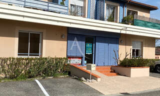 Bureau  219 m² à louer à L'Isle-Jourdain (32600)