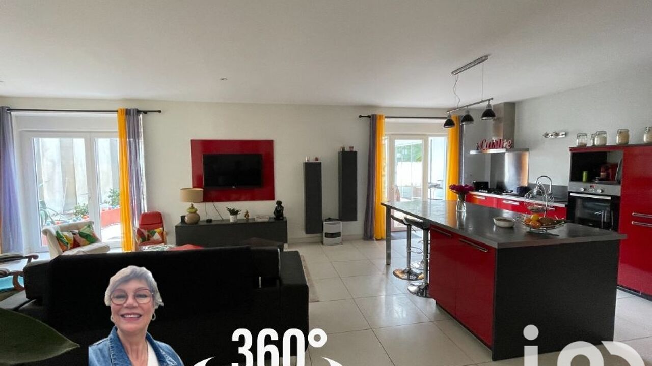 maison 8 pièces 280 m2 à vendre à Jonzac (17500)