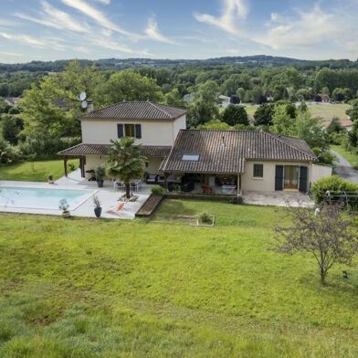 Maison 8 pièces 337600 €