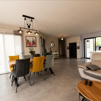 Maison 5 pièces 348150 €