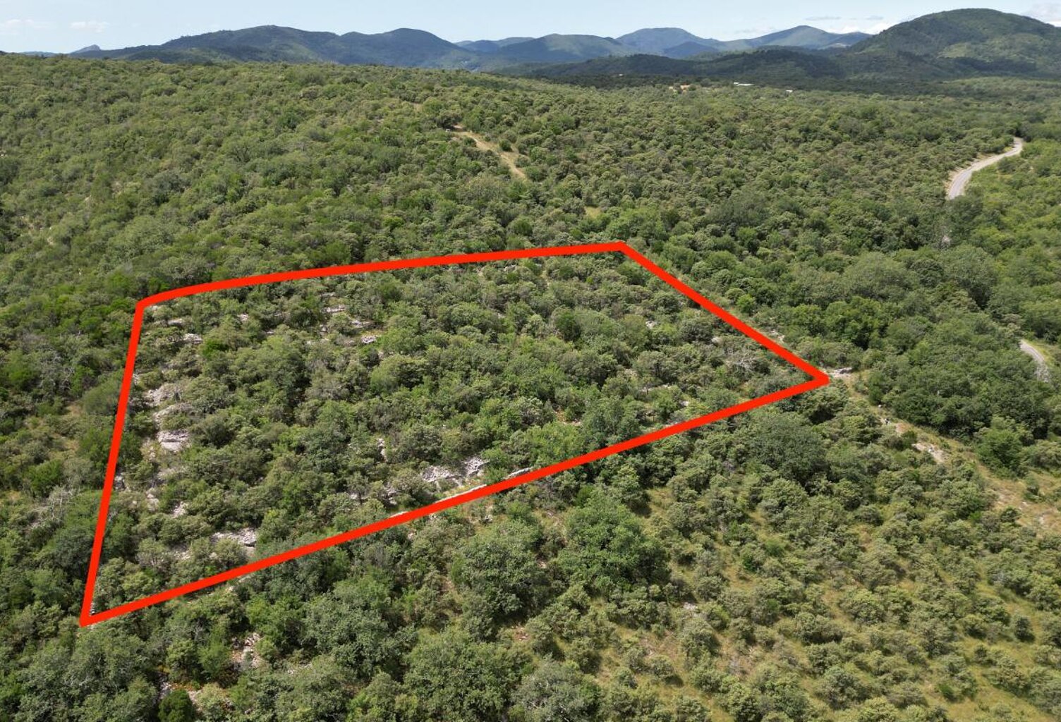 Terrain non constructible de 7350 m2 — photo 1