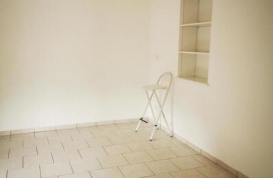 location appartement 340 € CC /mois à proximité de Pont-Sainte-Marie (10150)