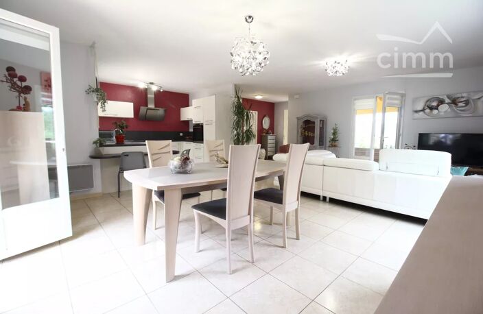 A vendre une villa avec une vue panoramique sur un grand terrain — photo 3