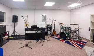 Commerce 7 Pièces 149 m² à vendre à Crolles (38920)