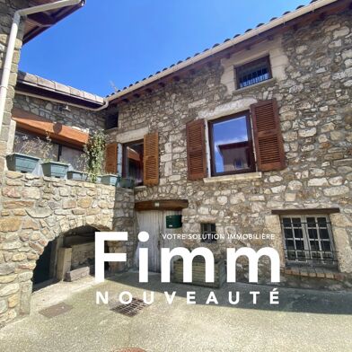 Maison  710 €