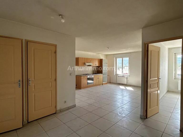 APPARTEMENT T4 PARKING CAVE — photo 1
