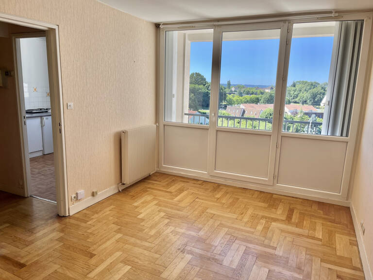 Limoges proche CHU - Type 1 - Parking - Cave - Balcon - Asce — photo 1