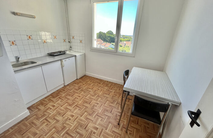 Limoges proche CHU - Type 1 - Parking - Cave - Balcon - Asce — photo 3