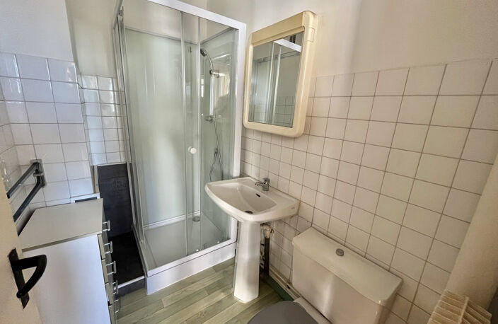 Limoges proche CHU - Type 1 - Parking - Cave - Balcon - Asce — photo 4