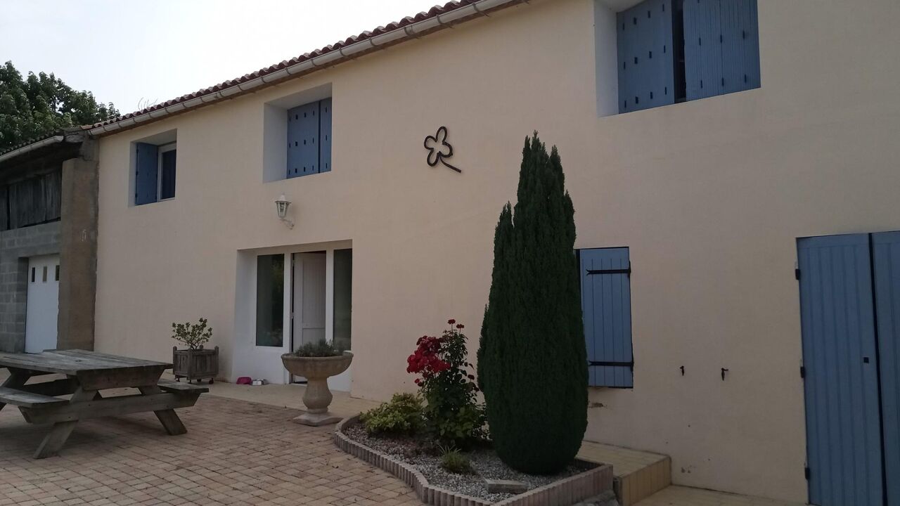 maison 5 pièces 162 m2 à vendre à Mortagne-sur-Gironde (17120)