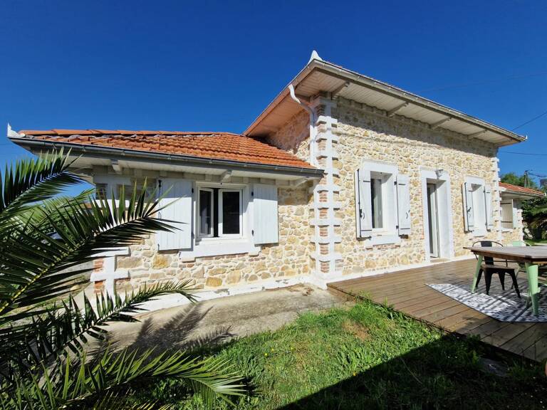 Maison en pierres proche des commodités — photo 1