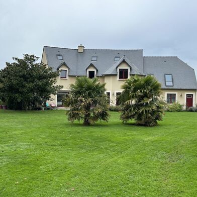 Maison 10 pièces 323 m²