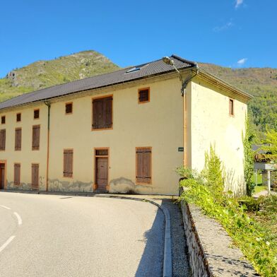 Maison 12 pièces 89000 €