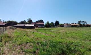 Terrain  2400 m² à vendre à Laluque (40465)