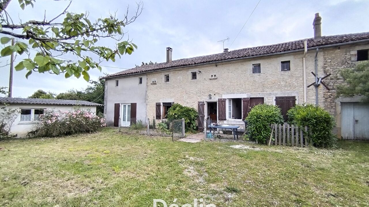 maison 5 pièces 125 m2 à vendre à Les Adjots (16700)