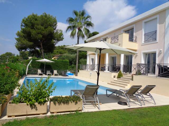 MOUGINS - Villa 6 pièces — photo du bien