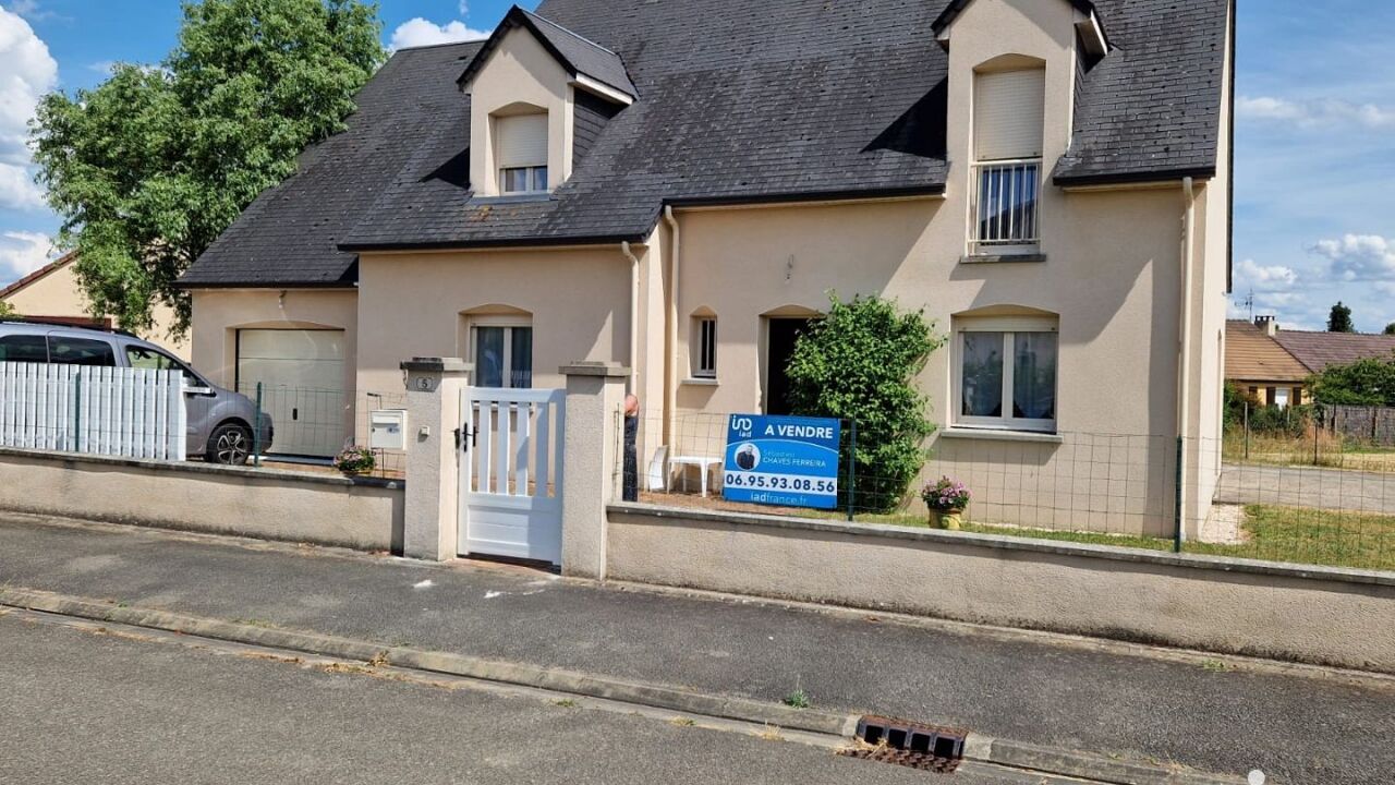 maison 7 pièces 175 m2 à vendre à Luché-Pringé (72800)