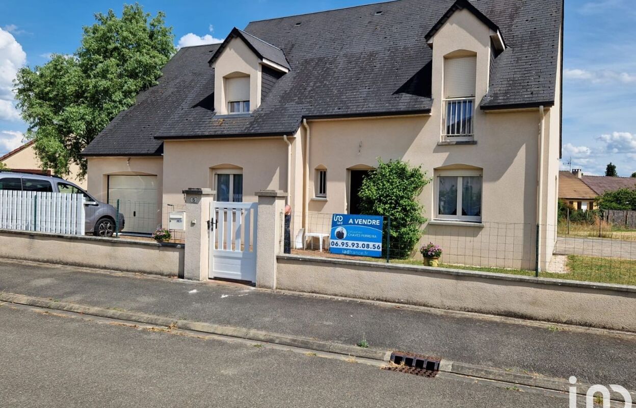 maison 7 pièces 175 m2 à vendre à Luché-Pringé (72800)