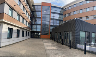 Bureau  381 m² à louer à Clermont-Ferrand (63000)