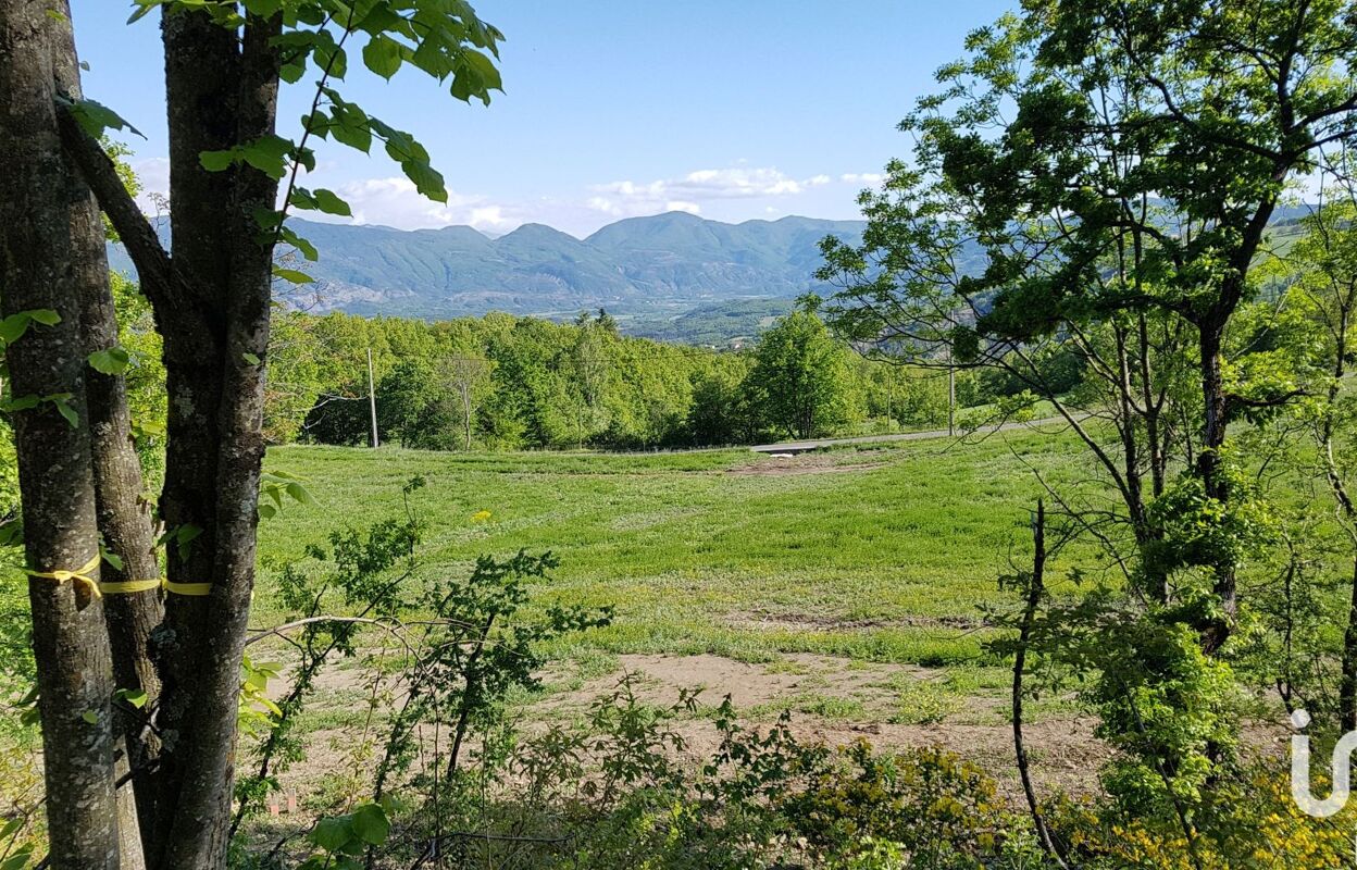 terrain  pièces 992 m2 à vendre à Pelleautier (05000)