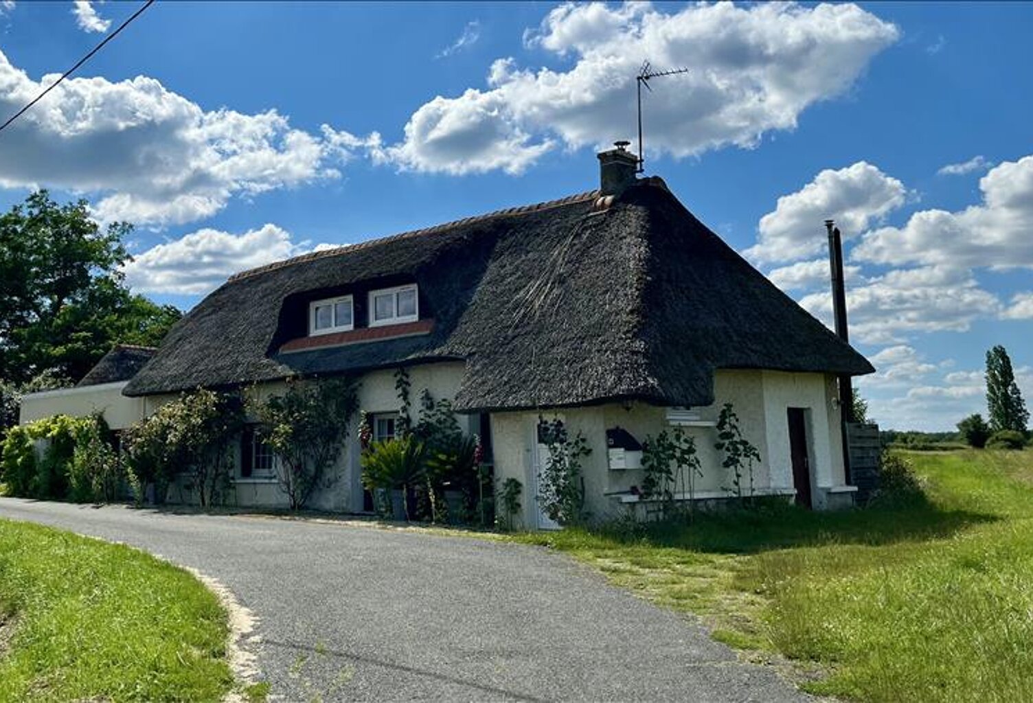 Maison en pierre de 7 pièces principales — photo 1