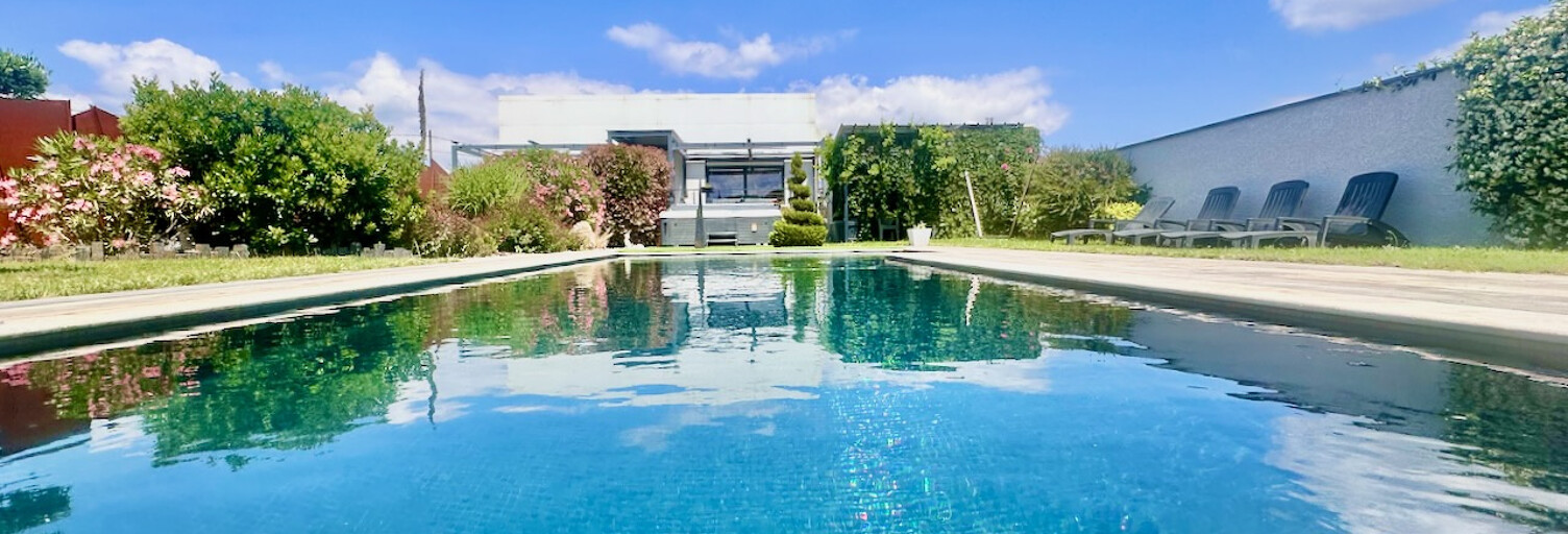 Maison 7 Pièces 190 m² à vendre à Ardoix (07290)