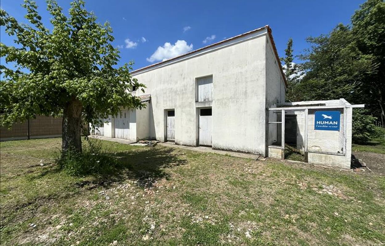 immeuble  pièces  m2 à vendre à Saint-Seurin-sur-l'Isle (33660)