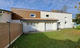 Immeuble   m² à vendre à Saint-Seurin-sur-l'Isle (33660)