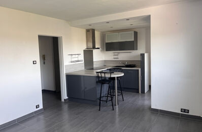 location appartement 840 € CC /mois à proximité de La Penne-sur-Huveaune (13821)