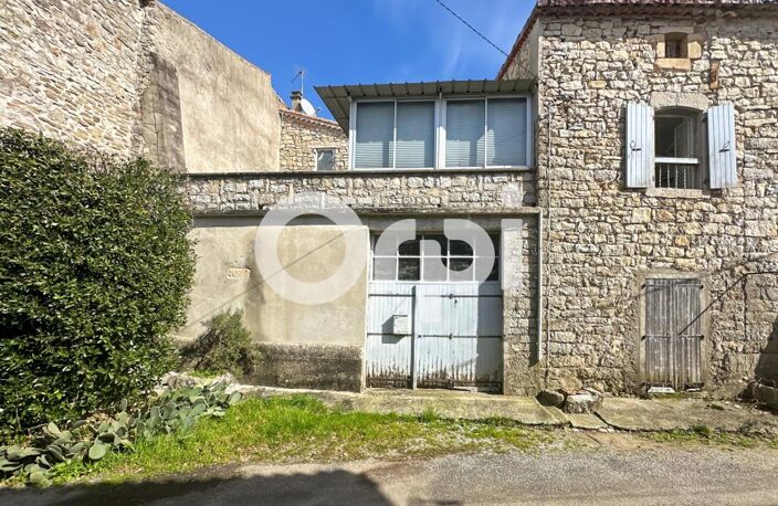 Maison de village en pierre avec garage et caves — photo 2