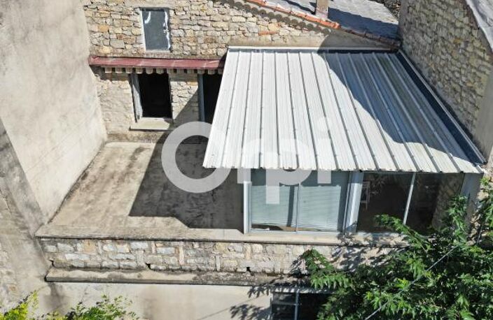 Maison de village en pierre avec garage et caves — photo 3