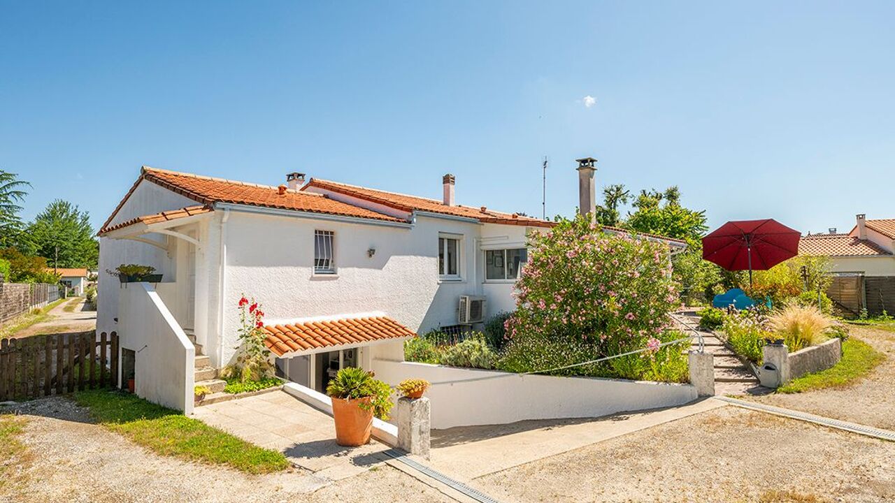 maison 5 pièces 143 m2 à vendre à La Tremblade (17390)