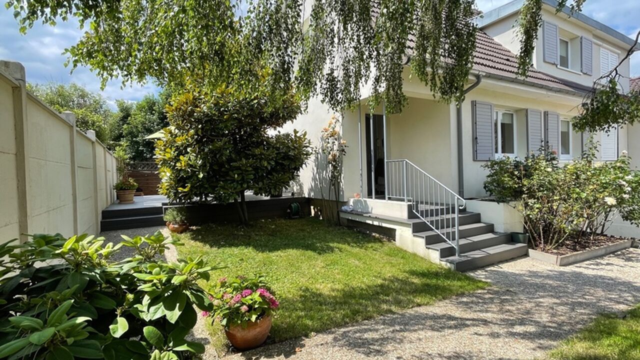 maison 6 pièces 120 m2 à vendre à Le Chesnay (78150)